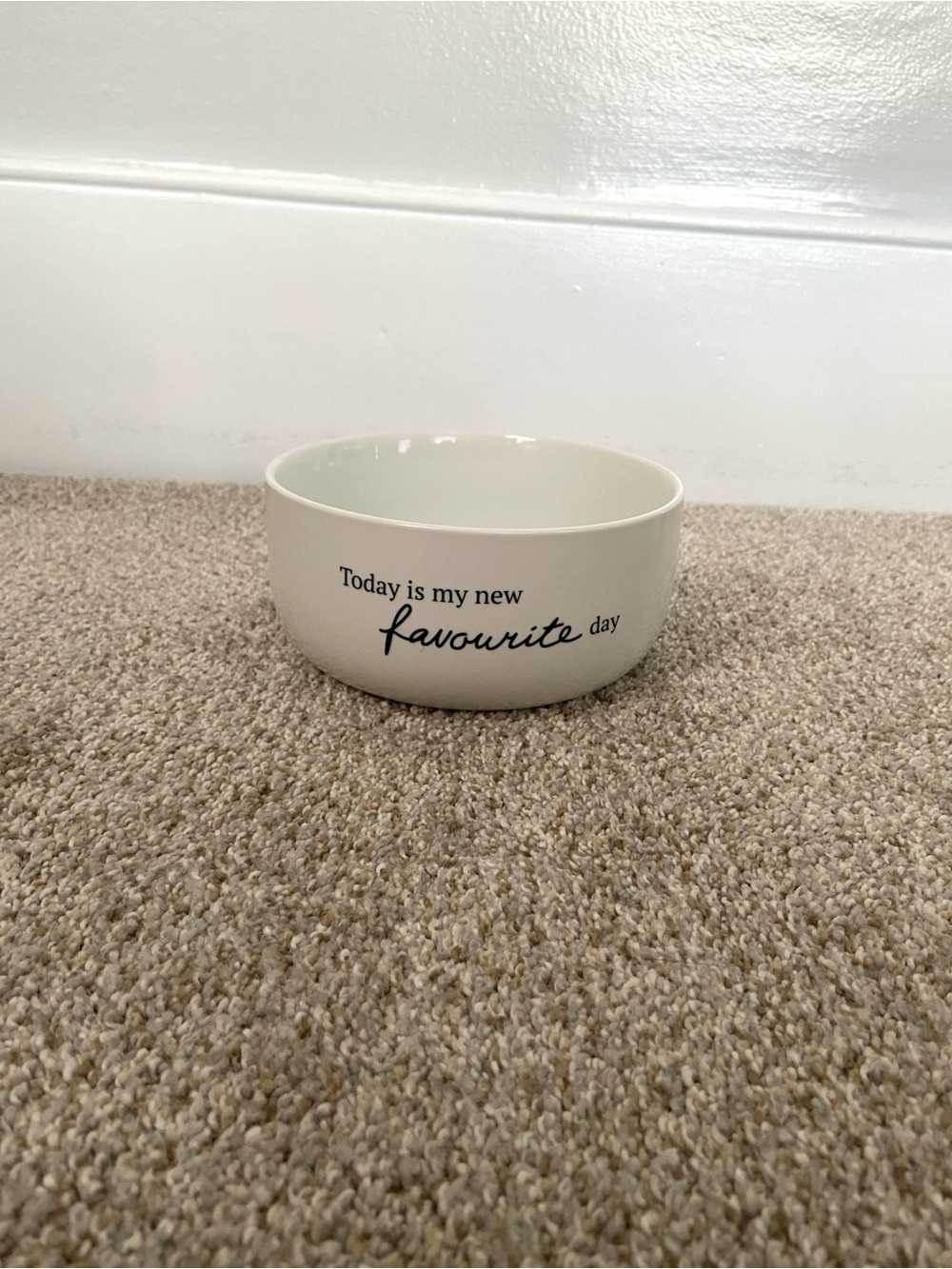 Disney Winnie the Pooh Ceramic Storage Bowl Container W/ Pressure Lid - Picture 5 of 15